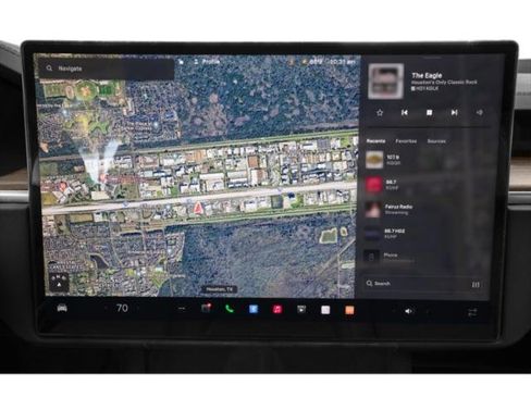 Used 2023 Tesla Model X image 29