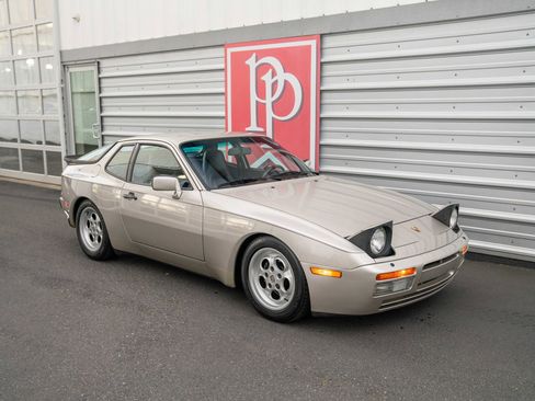 Used 1986 Porsche 944 Turbo image 53