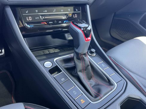 Used 2025 Volkswagen Jetta GLI Autobahn FWD image 16
