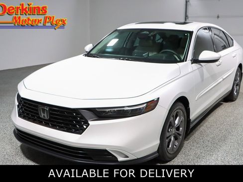 Used 2023 Honda Accord EX image 1