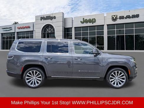 Used 2022 Jeep Grand Wagoneer Series I AWD/4WD image 2