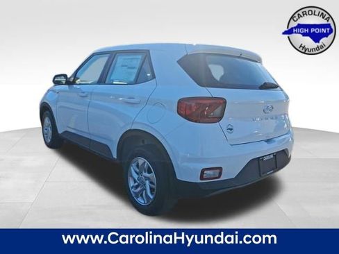 New 2026 Hyundai Venue SE image 3