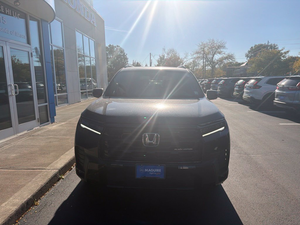 New 2026 Honda Pilot Black Edition image 2
