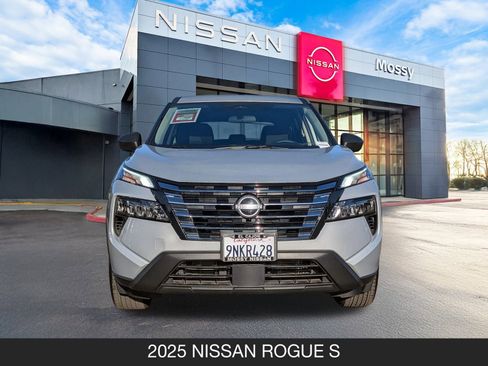 Certified 2025 Nissan Rogue S image 4