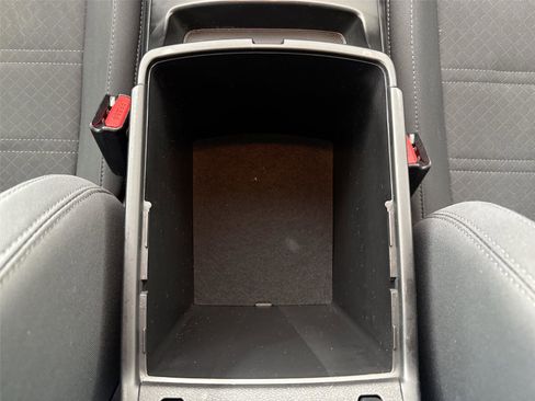 Used 2019 Kia Sorento L image 34