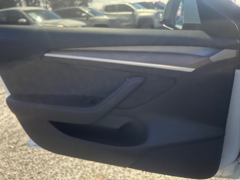 Used 2023 Tesla Model 3 Standard Range image 21