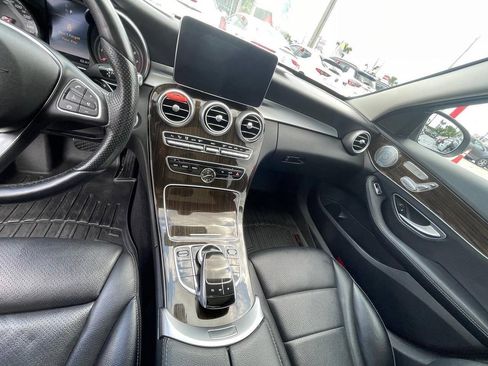 Used 2018 Mercedes-Benz C 300 4MATIC Sedan image 15
