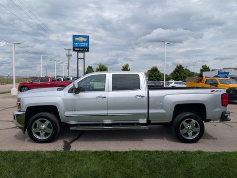 Used 2019 Chevrolet Silverado 2500 LTZ w/ Duramax Plus Package AWD/4WD image 9
