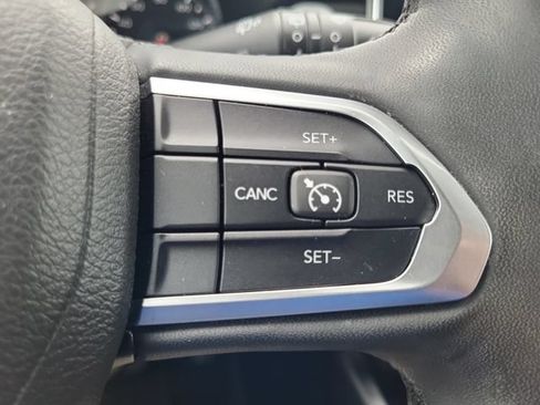 Used 2023 Jeep Compass Latitude AWD/4WD image 20