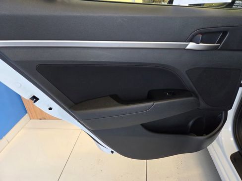 Used 2020 Hyundai Elantra SEL w/ Cargo Package (C1) FWD image 16