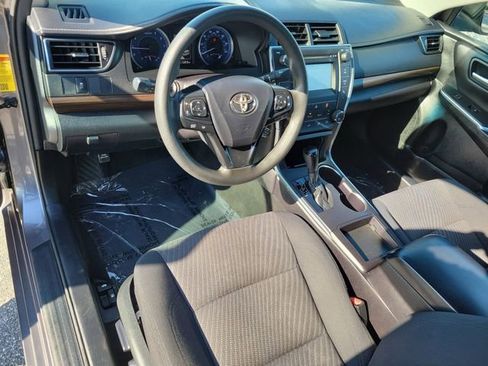 Used 2017 Toyota Camry LE FWD image 15