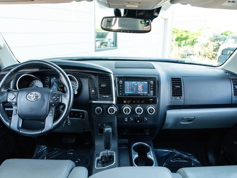 Used 2019 Toyota Sequoia Limited w/ Safety & Convenience Package AWD/4WD image 19