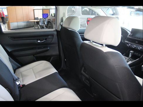 Certified 2025 Honda CR-V EX image 20