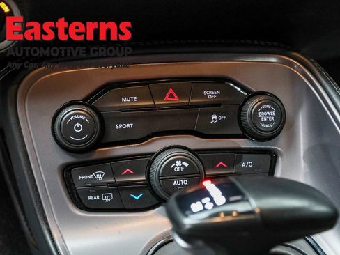 Used 2023 Dodge Challenger SXT image 20