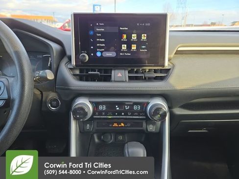 Used 2023 Toyota RAV4 XLE image 22
