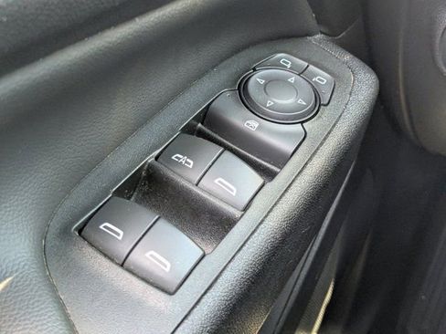 Used 2022 Chevrolet Equinox LT FWD image 23