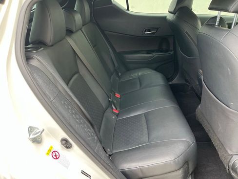 Used 2019 Toyota C-HR Limited FWD image 26