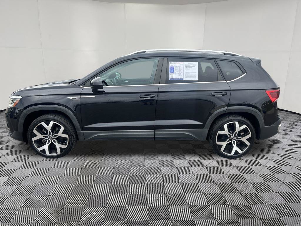 Used 2022 Volkswagen Taos SEL w/ Panoramic Sunroof Package AWD/4WD image 4