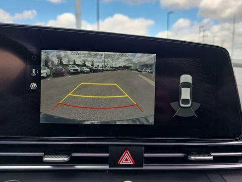 Used 2023 Hyundai Elantra Limited image 25