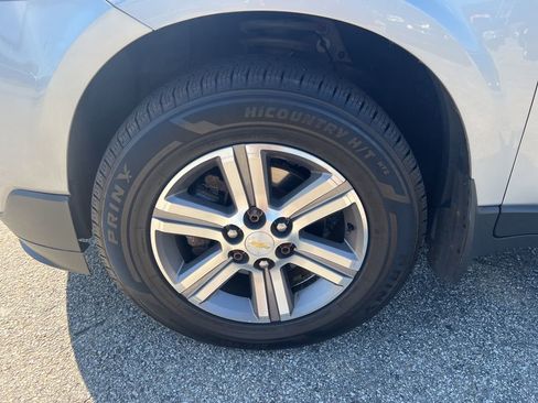 Used 2017 Chevrolet Traverse LT image 54