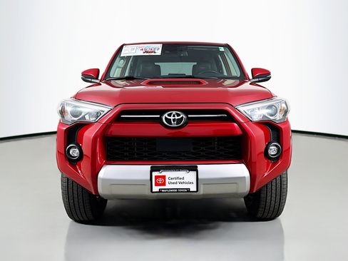 Certified 2024 Toyota 4Runner TRD Off-Road Premium AWD/4WD image 2