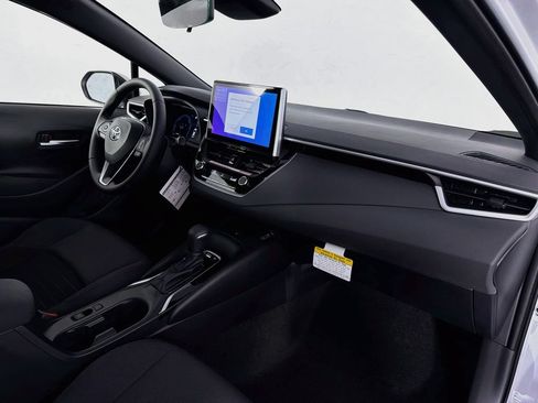 New 2026 Toyota Corolla SE w/ SE Premium Package FWD image 29