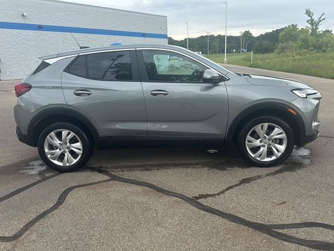 Used 2024 Buick Encore GX Preferred AWD/4WD image 6