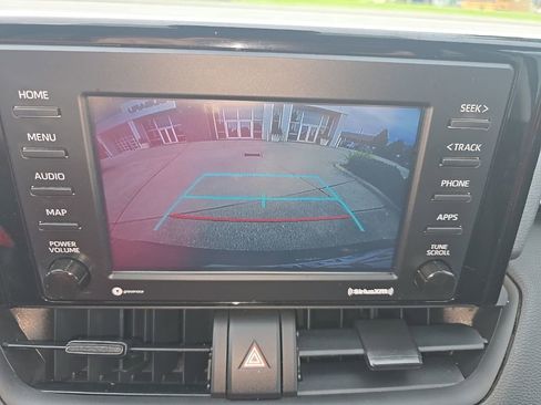 Used 2022 Toyota RAV4 LE AWD/4WD image 24