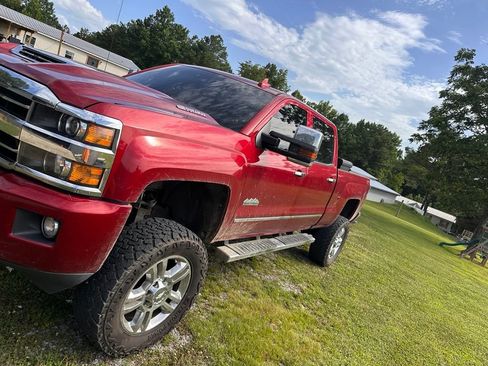 Used 2018 Chevrolet Silverado 2500 High Country w/ Duramax Plus Package AWD/4WD image 1