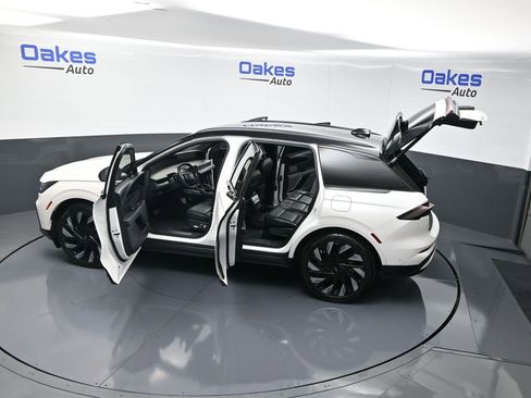 Used 2024 Lincoln Nautilus Reserve w/ Jet Appearance Package (87T) image 62