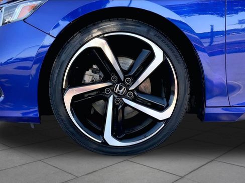 Used 2021 Honda Accord Sport image 11