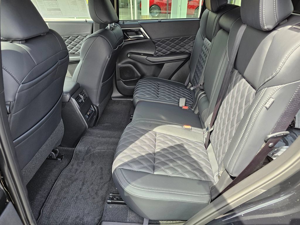 New 2026 Nissan Rogue Platinum AWD/4WD image 17