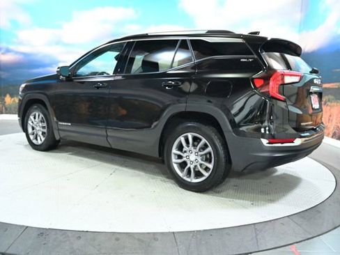 Used 2024 GMC Terrain SLT image 6