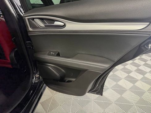Used 2024 Alfa Romeo Stelvio Veloce AWD/4WD image 32