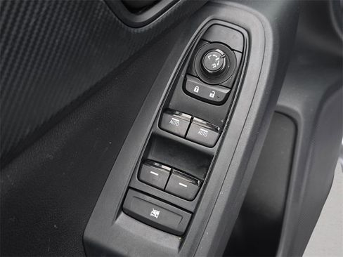 Used 2024 Subaru Crosstrek 2.0i Premium image 18