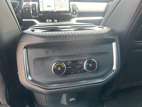 New 2025 Ford Expedition Platinum w/ Stealth Performance Package image 20