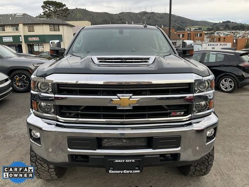Used 2018 Chevrolet Silverado 2500 LTZ w/ Duramax Plus Package image 92