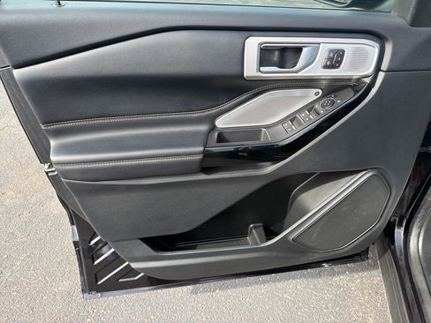 Used 2022 Ford Explorer ST w/ Equipment Group 401A image 10