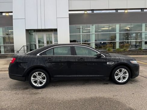 Certified 2018 Ford Taurus SEL AWD/4WD image 44