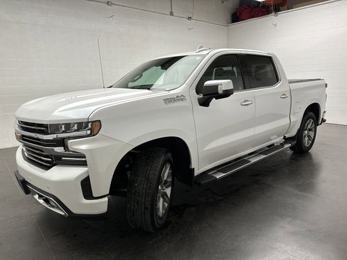 Used 2019 Chevrolet Silverado 1500 High Country w/ Z71 Off-Road Package image 5