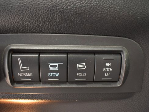 Used 2016 Ford Explorer Limited image 31