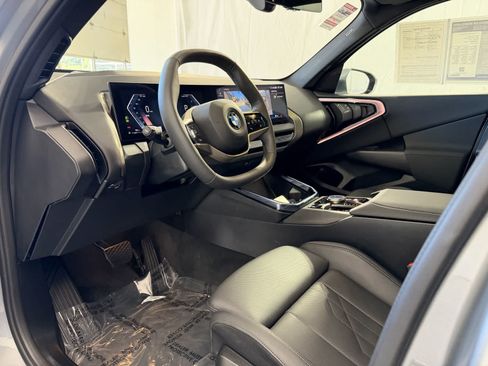 Used 2025 BMW X3 xDrive30i AWD/4WD image 9