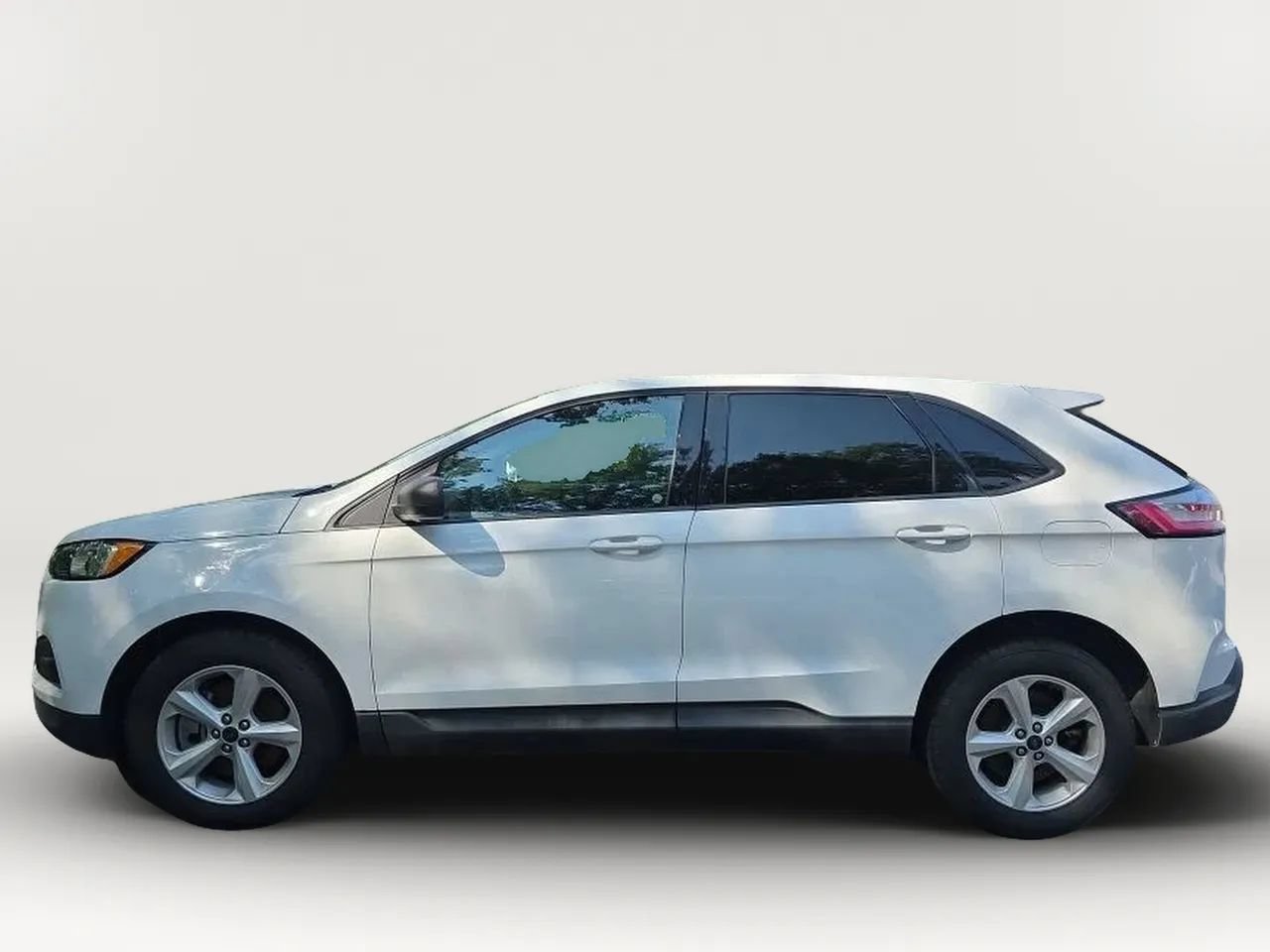 Used 2022 Ford Edge SE AWD/4WD image 5