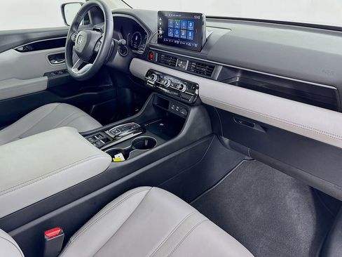 Used 2025 Honda Pilot EX-L image 39