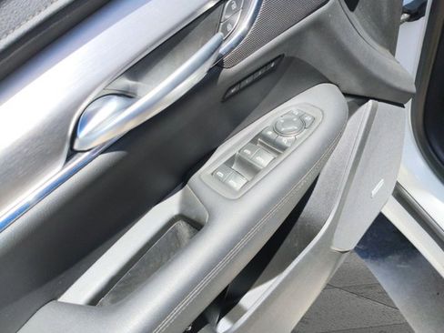 Used 2019 Cadillac XT5 Premium Luxury AWD/4WD image 9