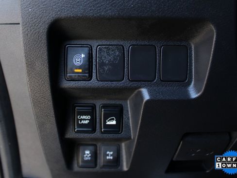 Used 2022 Nissan Frontier PRO-4X w/ Technology Package image 17