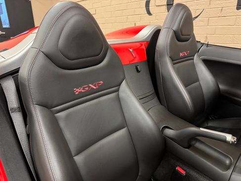 Used 2008 Pontiac Solstice GXP w/ Premium Package image 28