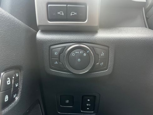 Used 2022 Ford F250 Platinum w/ FX4 Off-Road Package image 23