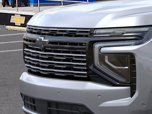 New 2026 Chevrolet Suburban High Country AWD/4WD image 13