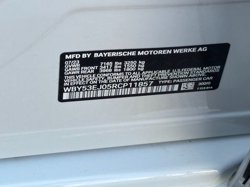 Used 2024 BMW i7 xDrive60 AWD/4WD image 55
